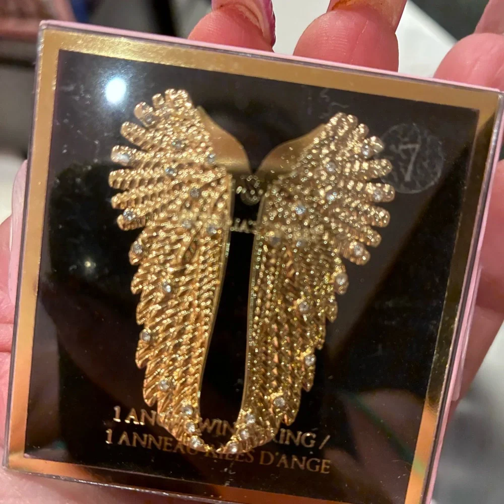 Victoria’s Secret Wings ring